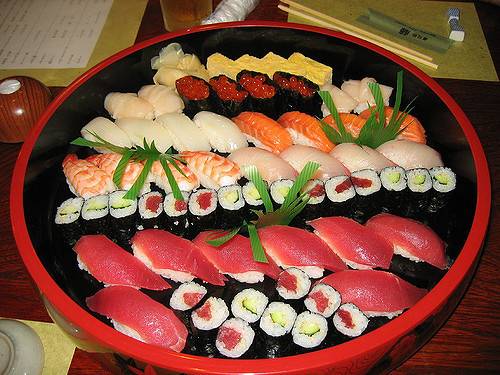 plateau de sushis japonais